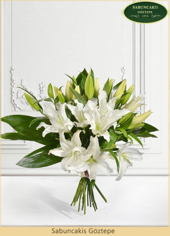 SAMBA - Beyaz Lilyumlar Ve Aspidistra Yaprakları İle Çiçek Buketi